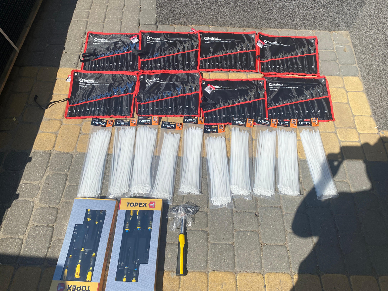 Neo Tools, Qtechnic narzedzia, klucze, opaski, młotek - Công cụ xe hơi: hình 1 Neo Tools, Qtechnic narzedzia, klucze, opaski, młotek - Công cụ xe hơi: hình 1