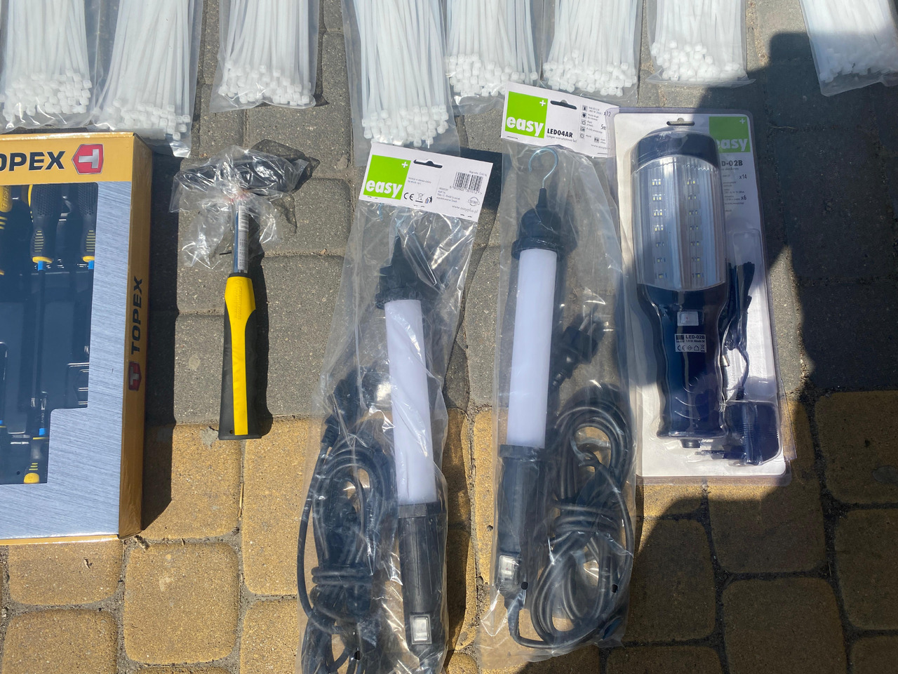 Neo Tools, qtechnic narzedzi, klucze, lampy led - Trang thiết bị xưởng: hình 4 Neo Tools, qtechnic narzedzi, klucze, lampy led - Trang thiết bị xưởng: hình 4