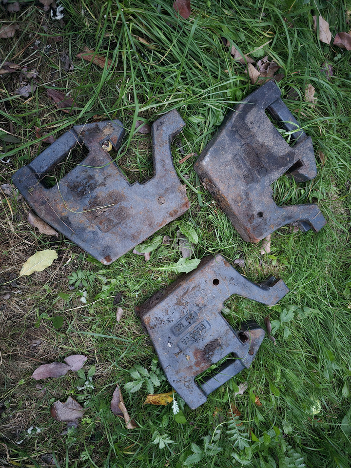 Obciążniki Kubota - Đối trọng: hình 1 Obciążniki Kubota - Đối trọng: hình 1