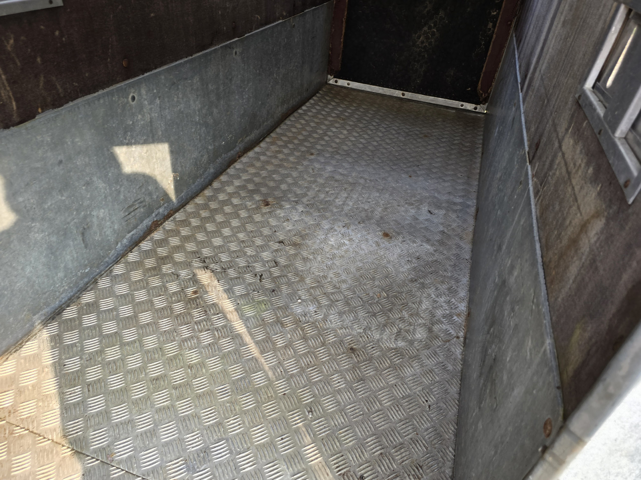 PONGRATZ PA 310 T - Rơ moóc chở gia súc: hình 4 PONGRATZ PA 310 T - Rơ moóc chở gia súc: hình 4