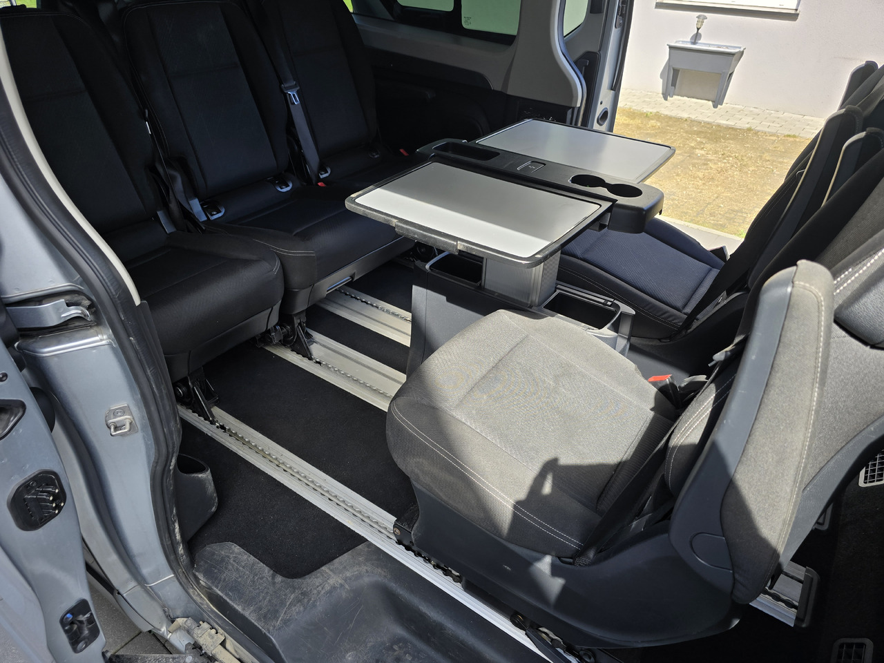 RENAULT Trafic SPACECLASS Premium - Xe van chở khách: hình 3 RENAULT Trafic SPACECLASS Premium - Xe van chở khách: hình 3