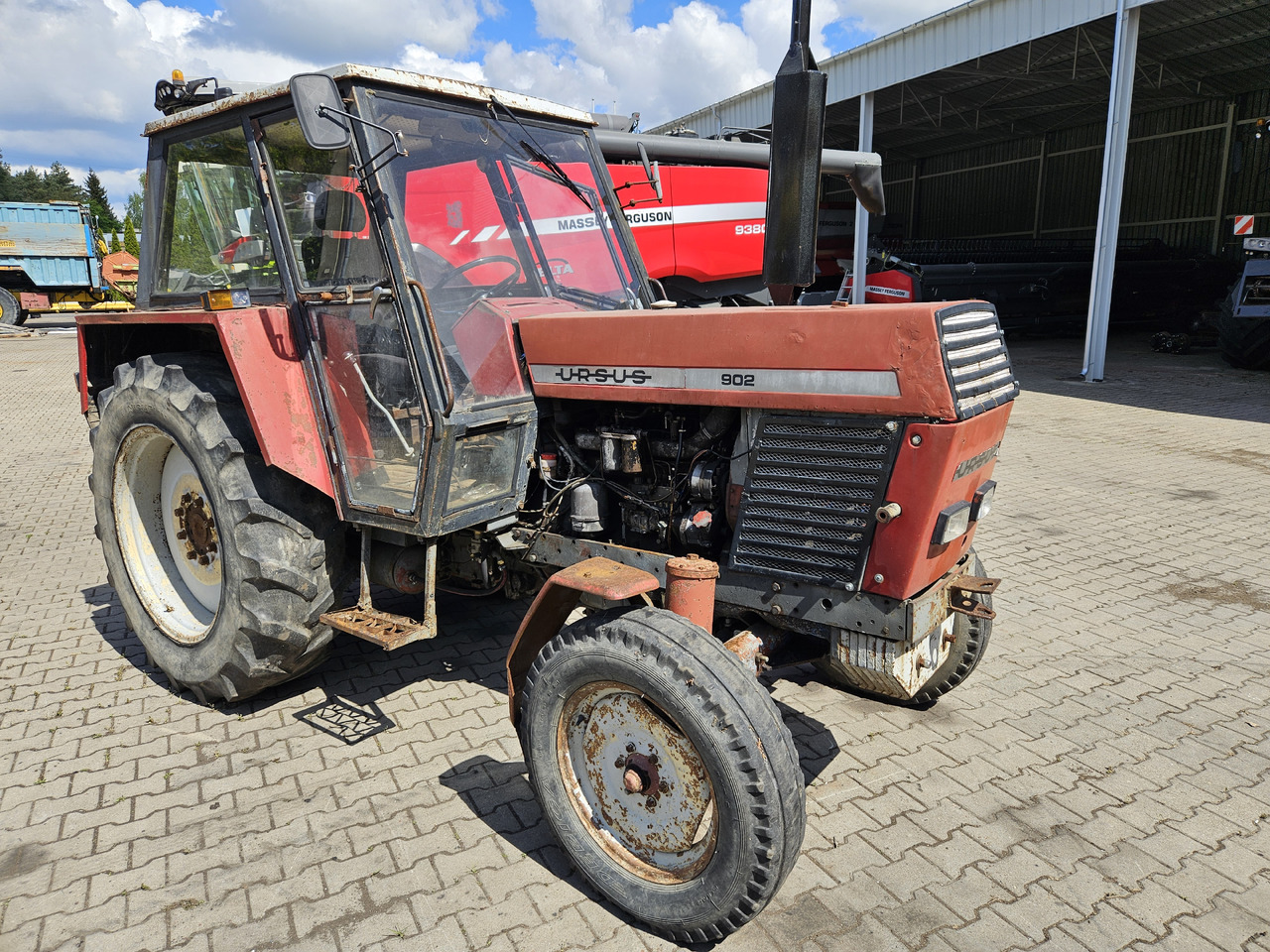 Máy cày Ursus C-385: hình 1