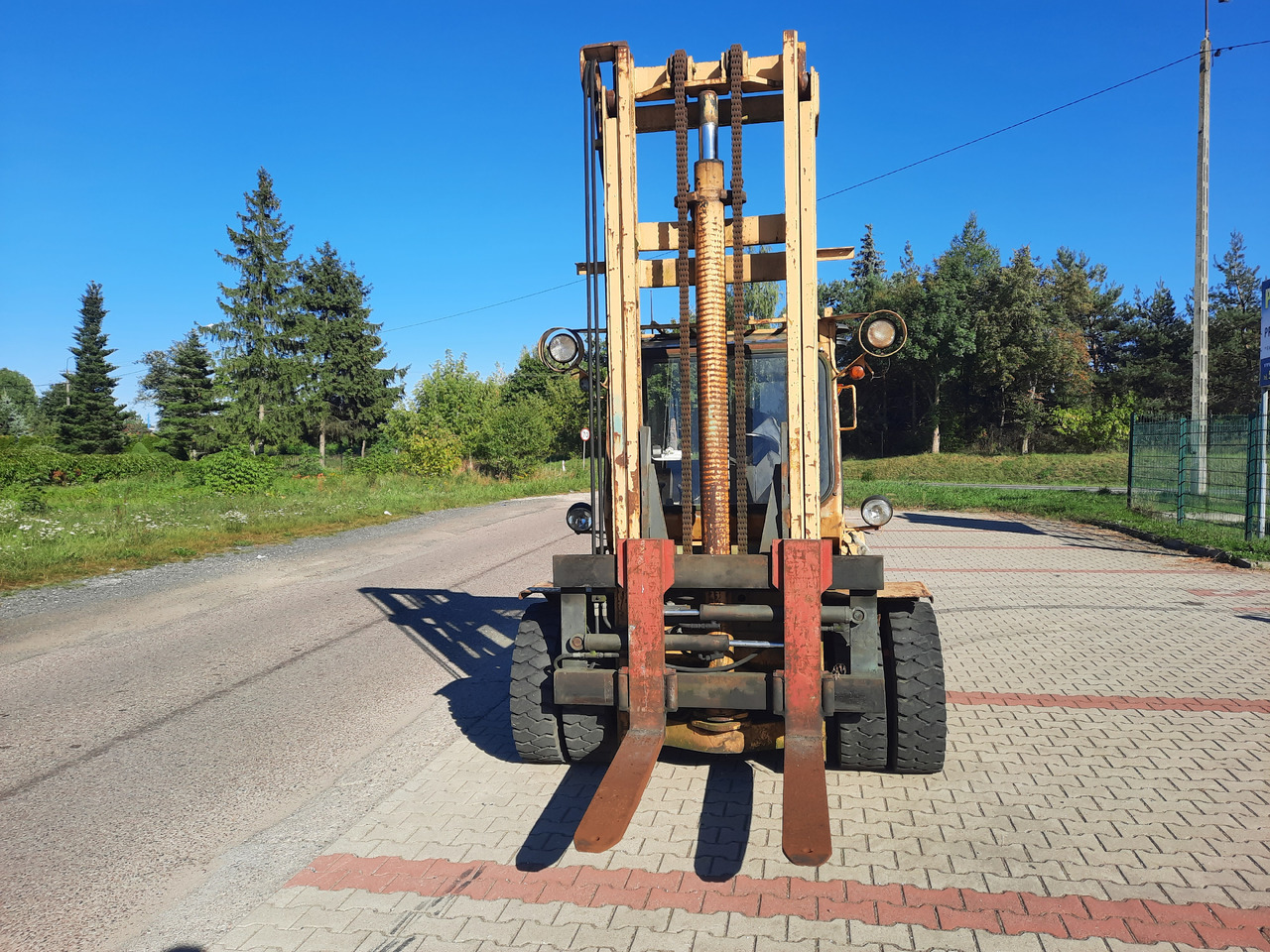 Hyster H 110 / 150F Challenger - Xe nâng diesel: hình 3 Hyster H 110 / 150F Challenger - Xe nâng diesel: hình 3