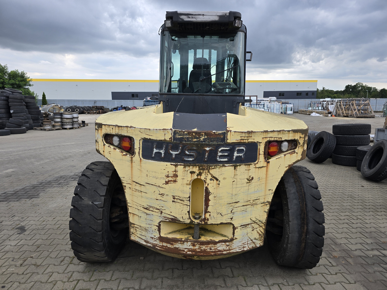 Hyster H16XM-6 - Xe nâng diesel: hình 4 Hyster H16XM-6 - Xe nâng diesel: hình 4