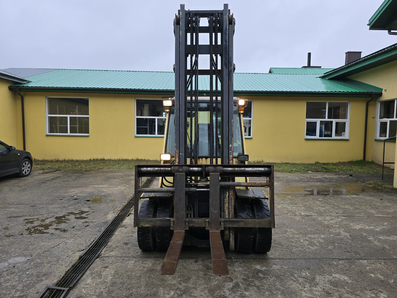 Hyster H4.00XM-5 - Xe nâng diesel: hình 4 Hyster H4.00XM-5 - Xe nâng diesel: hình 4