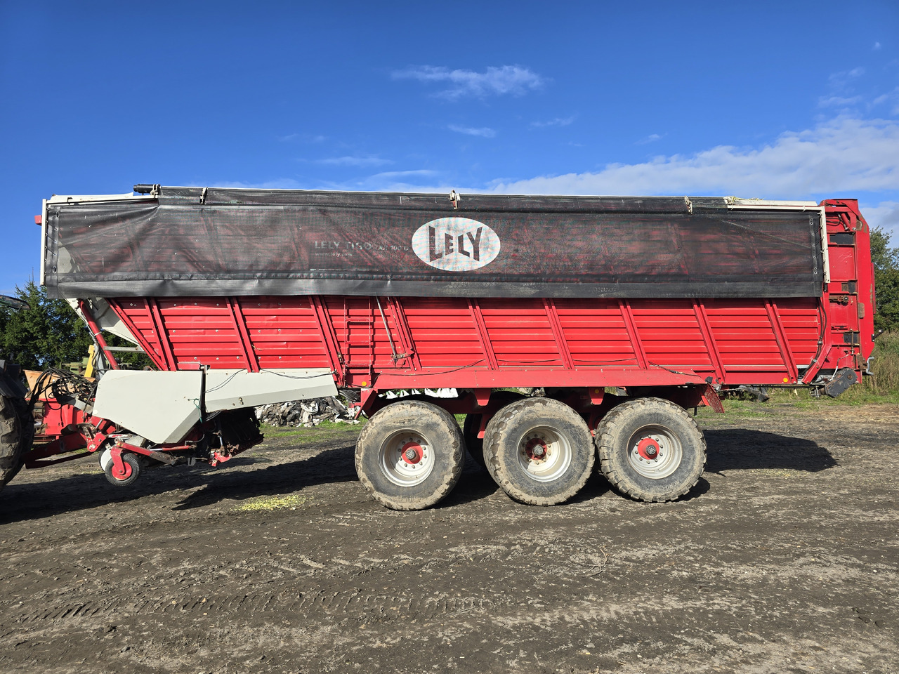 Lely Tigo XR 100D - Xe kéo tự chất hàng: hình 1 Lely Tigo XR 100D - Xe kéo tự chất hàng: hình 1