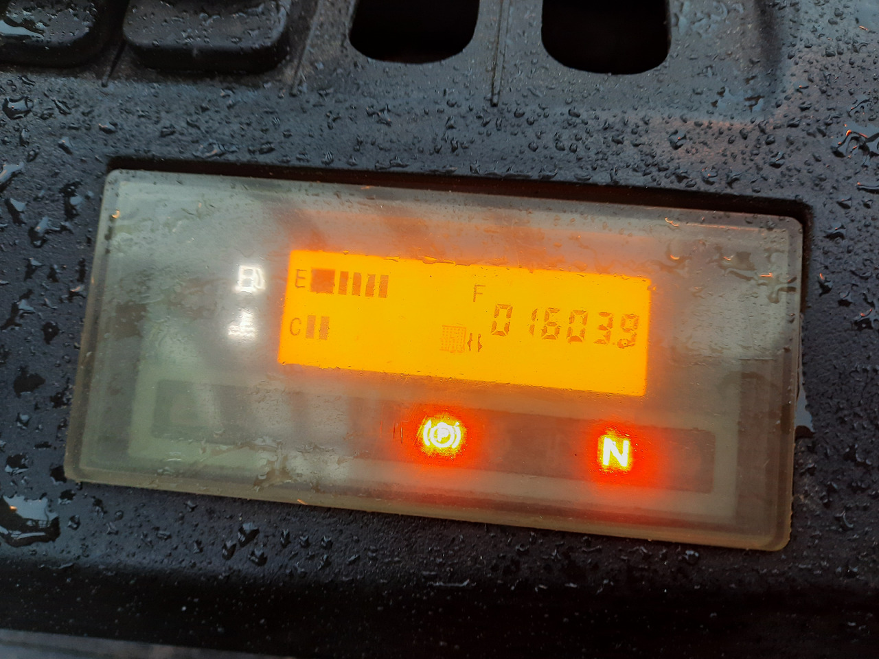 Manitou MI30D - Xe nâng diesel: hình 2 Manitou MI30D - Xe nâng diesel: hình 2