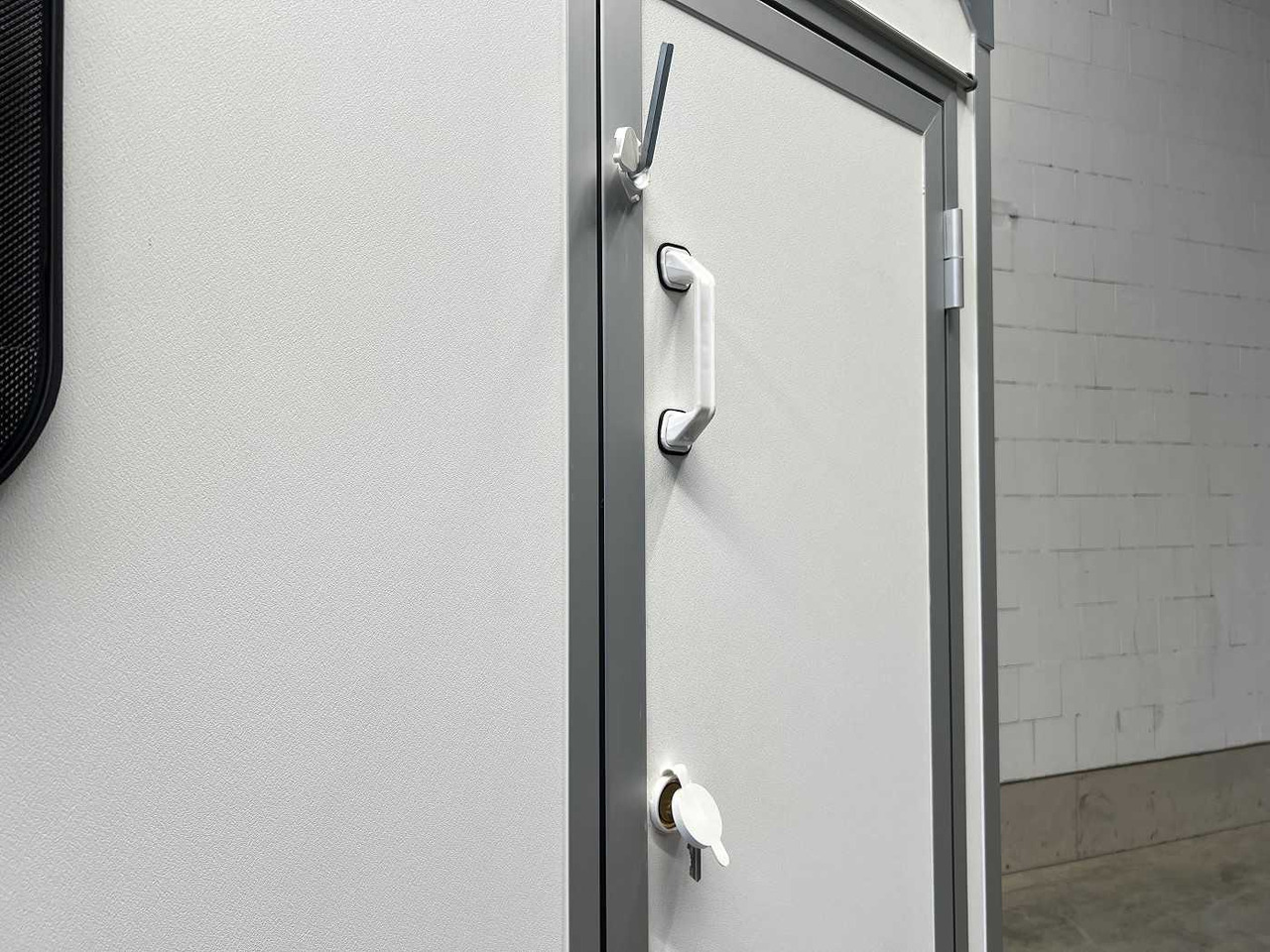 Rơ moóc hộp kín mới BLYSS F1330HD Seitentür,Fenster Kofferanhänger: hình 9