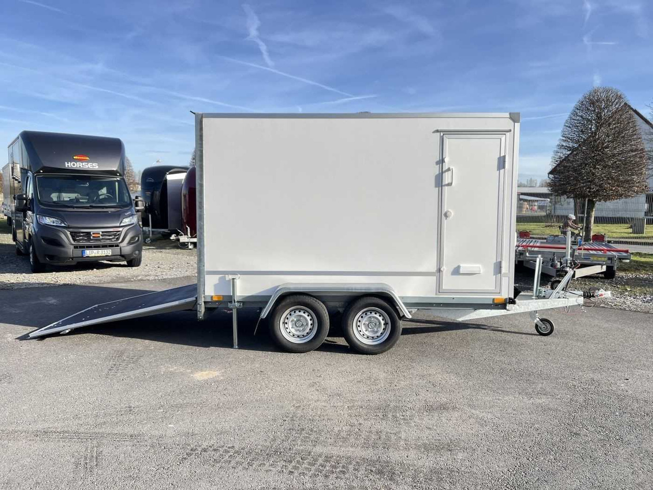 BLYSS F2030HTD Rampe + Seitentür Kofferanhänger - Rơ moóc hộp kín: hình 2 BLYSS F2030HTD Rampe + Seitentür Kofferanhänger - Rơ moóc hộp kín: hình 2