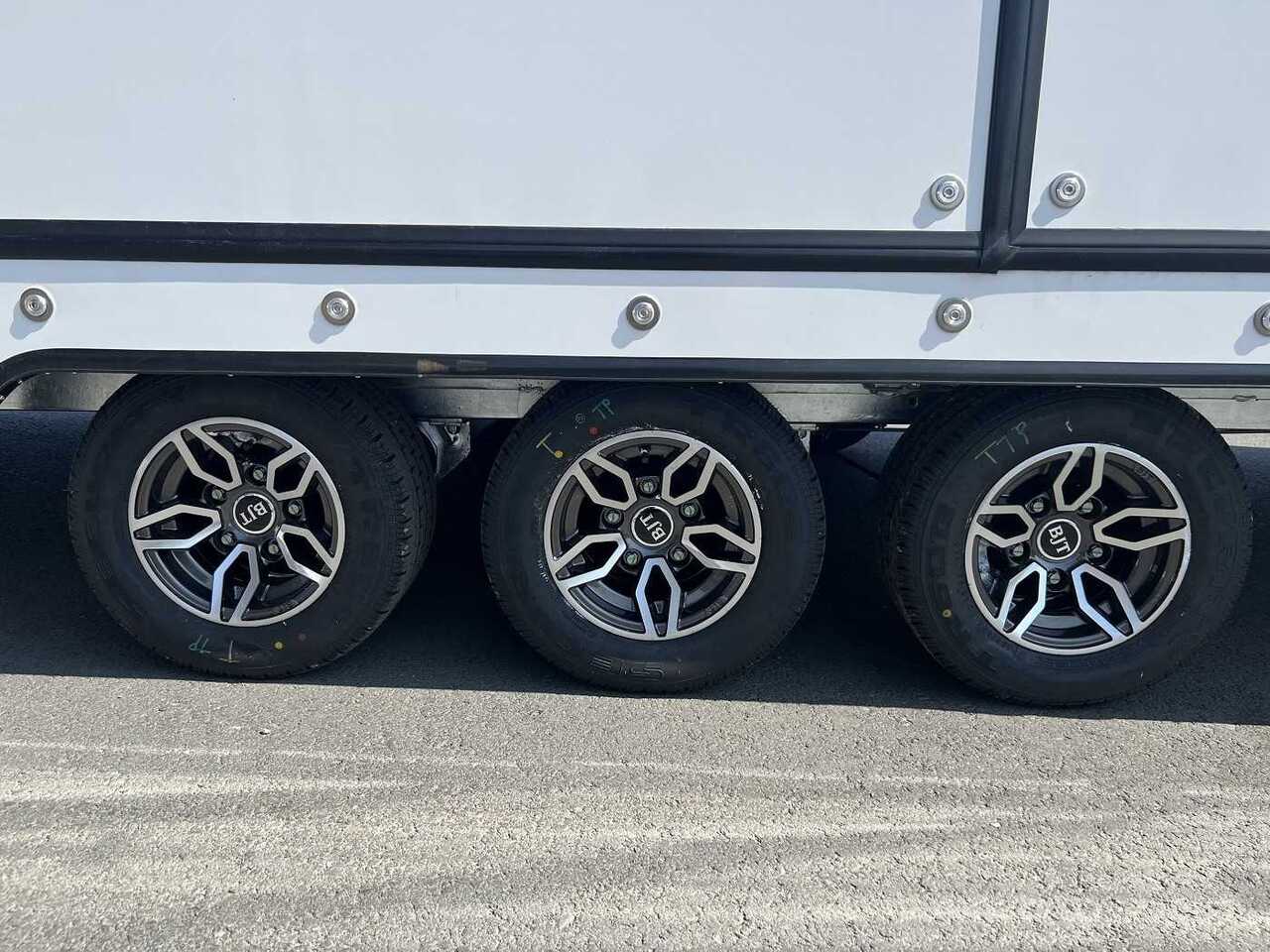 Cho thuê BRIAN_JAMES Race Transporter 6 ALF Autotransporter geschloss BRIAN_JAMES Race Transporter 6 ALF Autotransporter geschloss: hình 24