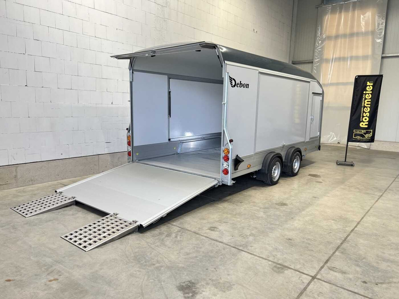 CHEVAL LIBERTE DEBON C1000 Roadster Autotransporter geschlossen - Rơ moóc tự động vận chuyển: hình 3 CHEVAL LIBERTE DEBON C1000 Roadster Autotransporter geschlossen - Rơ moóc tự động vận chuyển: hình 3