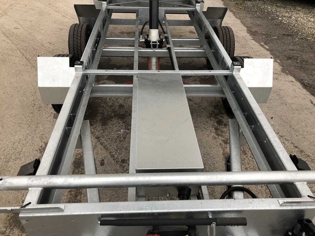 HUMBAUR HTK 3500.37 Dreiseitenkipper - Rơ moóc ben: hình 5 HUMBAUR HTK 3500.37 Dreiseitenkipper - Rơ moóc ben: hình 5