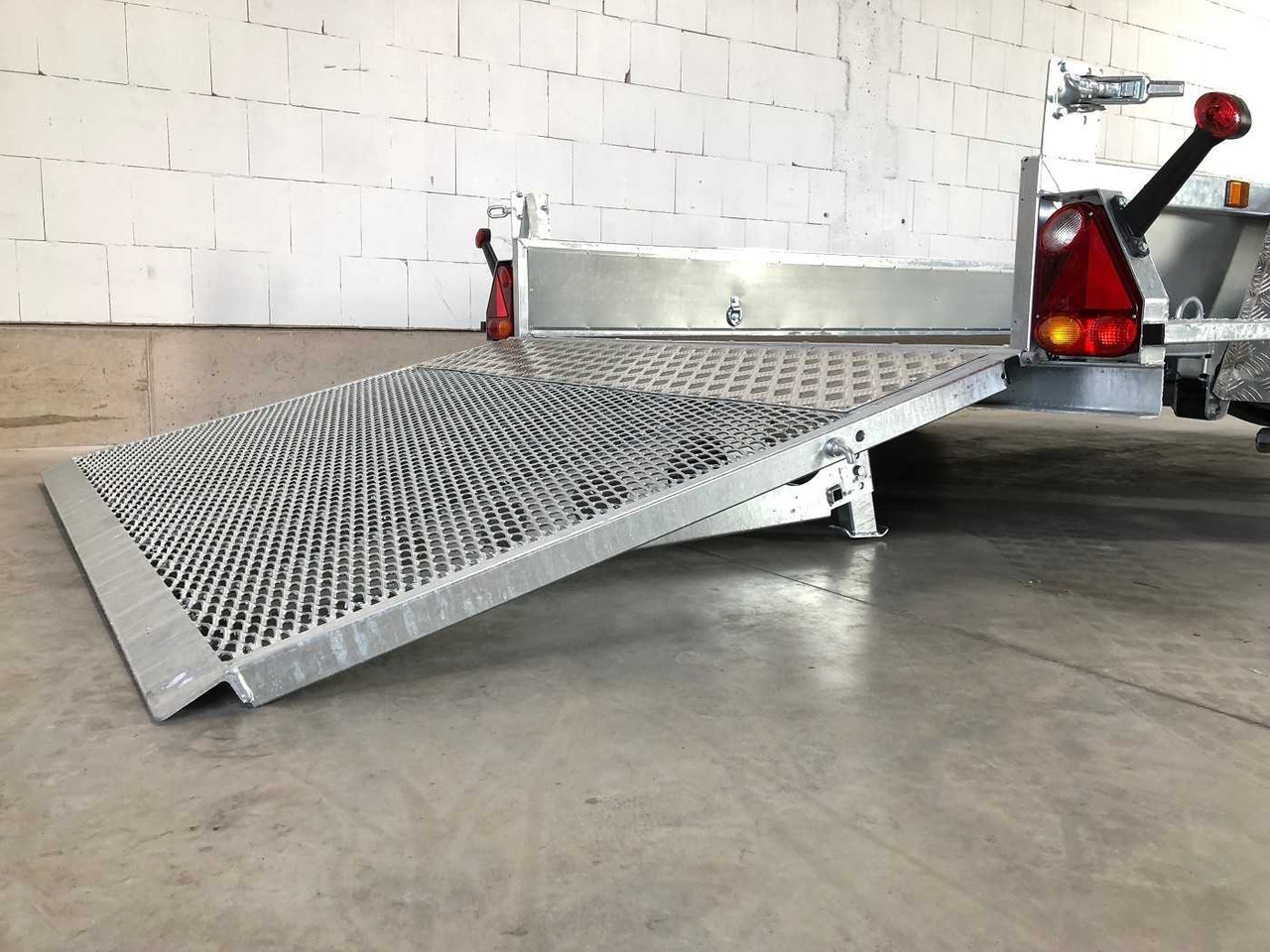 VARIANT 3518 M3 Maschinentransporter - Rơ moóc để vận chuyển thiết bị: hình 3 VARIANT 3518 M3 Maschinentransporter - Rơ moóc để vận chuyển thiết bị: hình 3