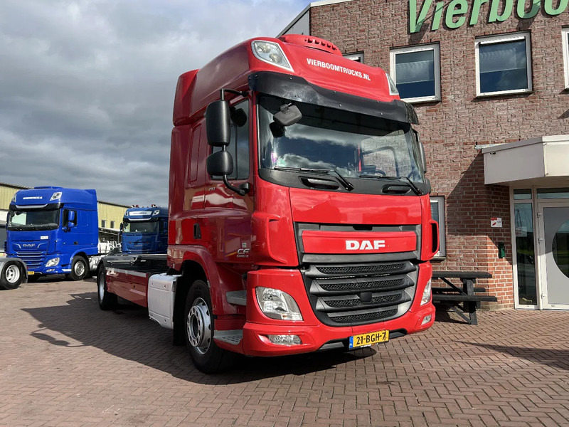 DAF CF 290 4X2 EURO6 SPACECAB RENOVA / VANGMUIL / LAADKLEP / TOP STAAT - Xe chở container/ Xe tải hoán đổi thân: hình 1 DAF CF 290 4X2 EURO6 SPACECAB RENOVA / VANGMUIL / LAADKLEP / TOP STAAT - Xe chở container/ Xe tải hoán đổi thân: hình 1