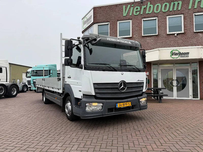 Mercedes-Benz Atego Atego 916 met 6.2m open laadbak / 3e zit / airco / mileu zone proof / 2020!!!! - Xe tải thùng lửng/ Phẳng: hình 1 Mercedes-Benz Atego Atego 916 met 6.2m open laadbak / 3e zit / airco / mileu zone proof / 2020!!!! - Xe tải thùng lửng/ Phẳng: hình 1