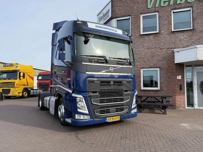 Volvo FH FH420 Globetrotter lowdeck / 2x tank / acc / Volvo Service / Top condition NL Truck - Xe đầu kéo: hình 1 Volvo FH FH420 Globetrotter lowdeck / 2x tank / acc / Volvo Service / Top condition NL Truck - Xe đầu kéo: hình 1