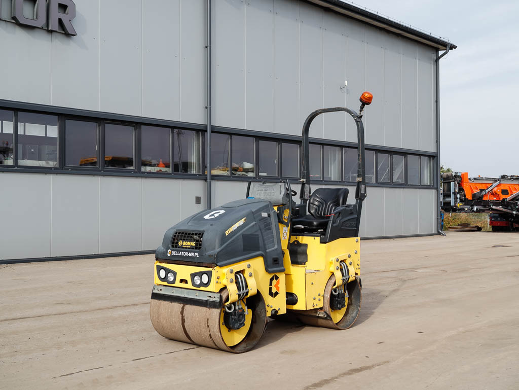 BOMAG BW 90 AD-5 - Máy lăn đường: hình 2 BOMAG BW 90 AD-5 - Máy lăn đường: hình 2