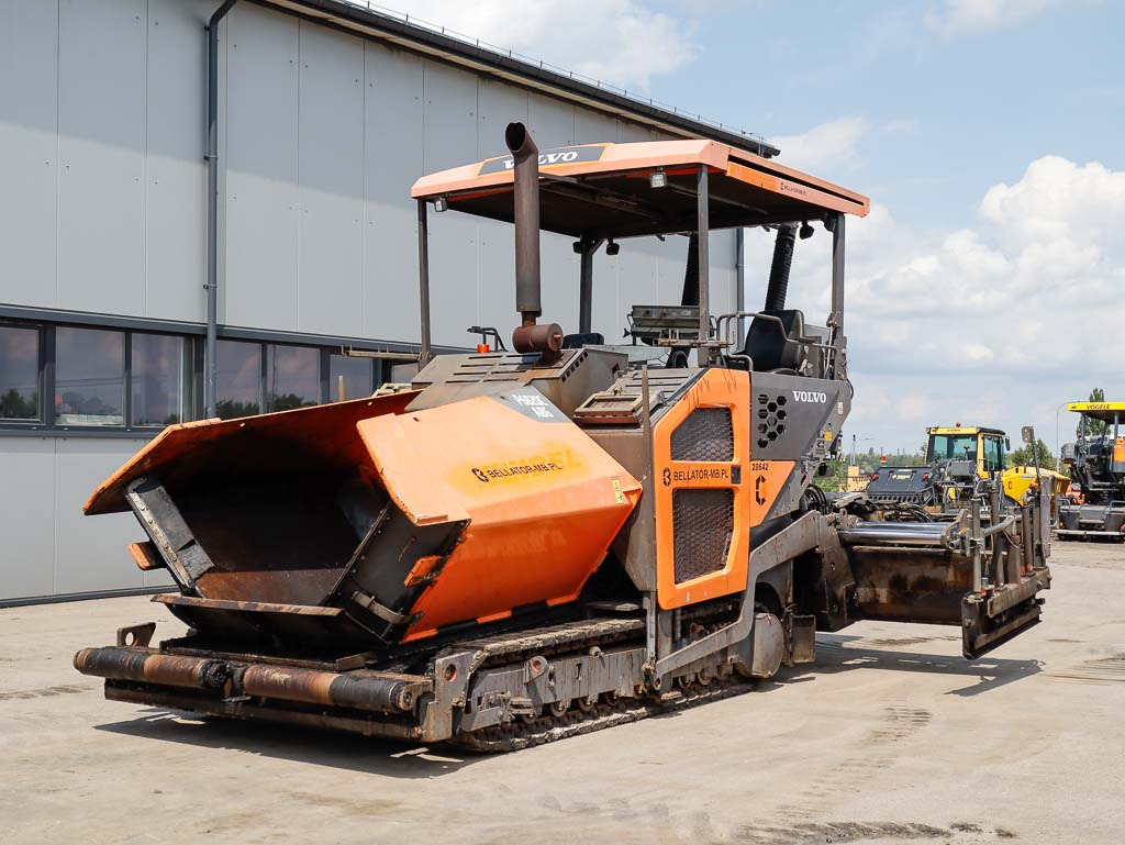 VOLVO ABG P6820C - Máy lát nhựa đường: hình 2 VOLVO ABG P6820C - Máy lát nhựa đường: hình 2
