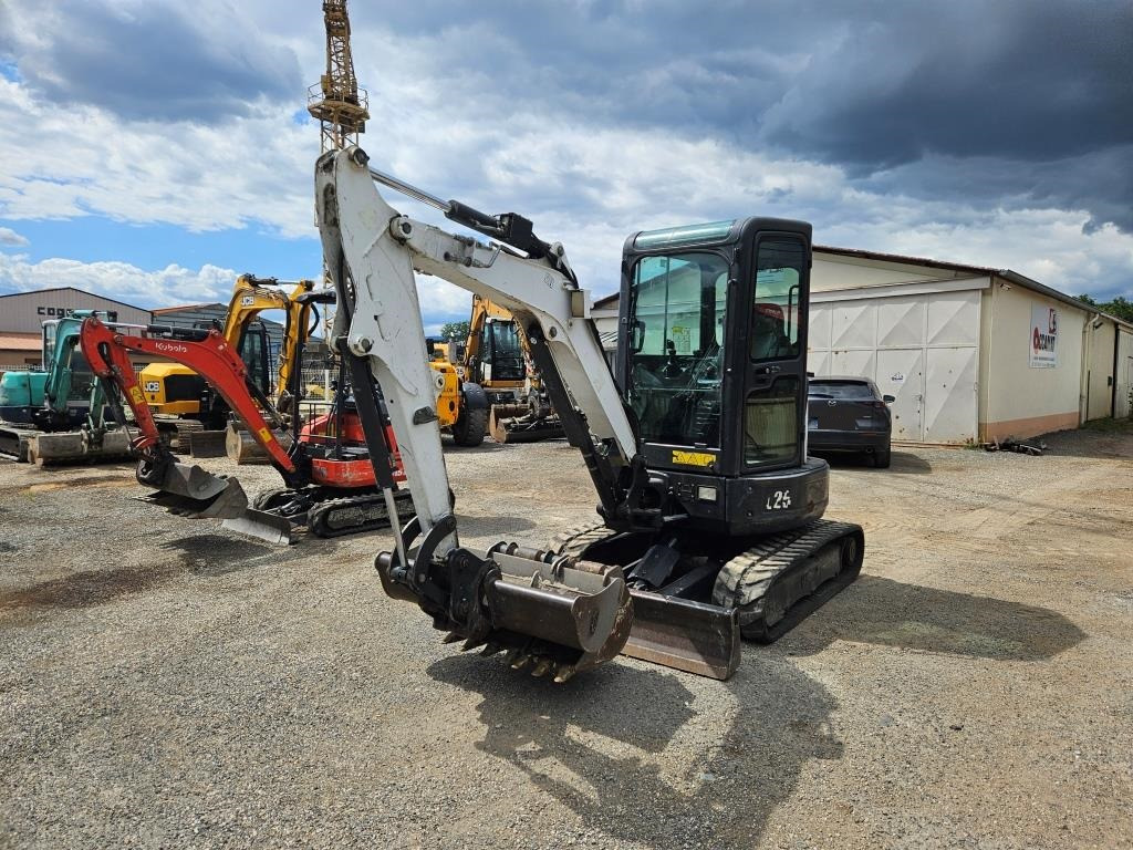 BOBCAT E 26 - Máy xúc mini: hình 2 BOBCAT E 26 - Máy xúc mini: hình 2
