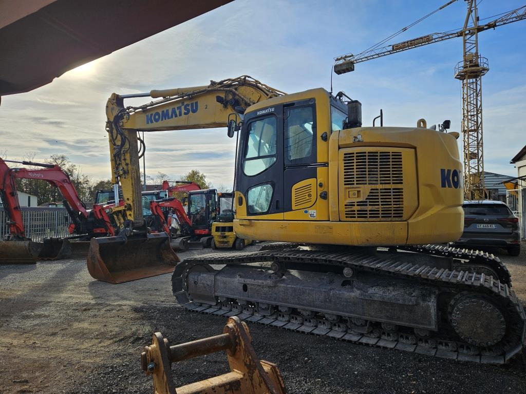 KOMATSU - Máy xúc bánh xích: hình 3 KOMATSU - Máy xúc bánh xích: hình 3
