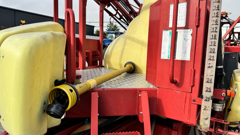 Hardi Commander 2800 Plus 24m - Máy xịt: hình 4 Hardi Commander 2800 Plus 24m - Máy xịt: hình 4