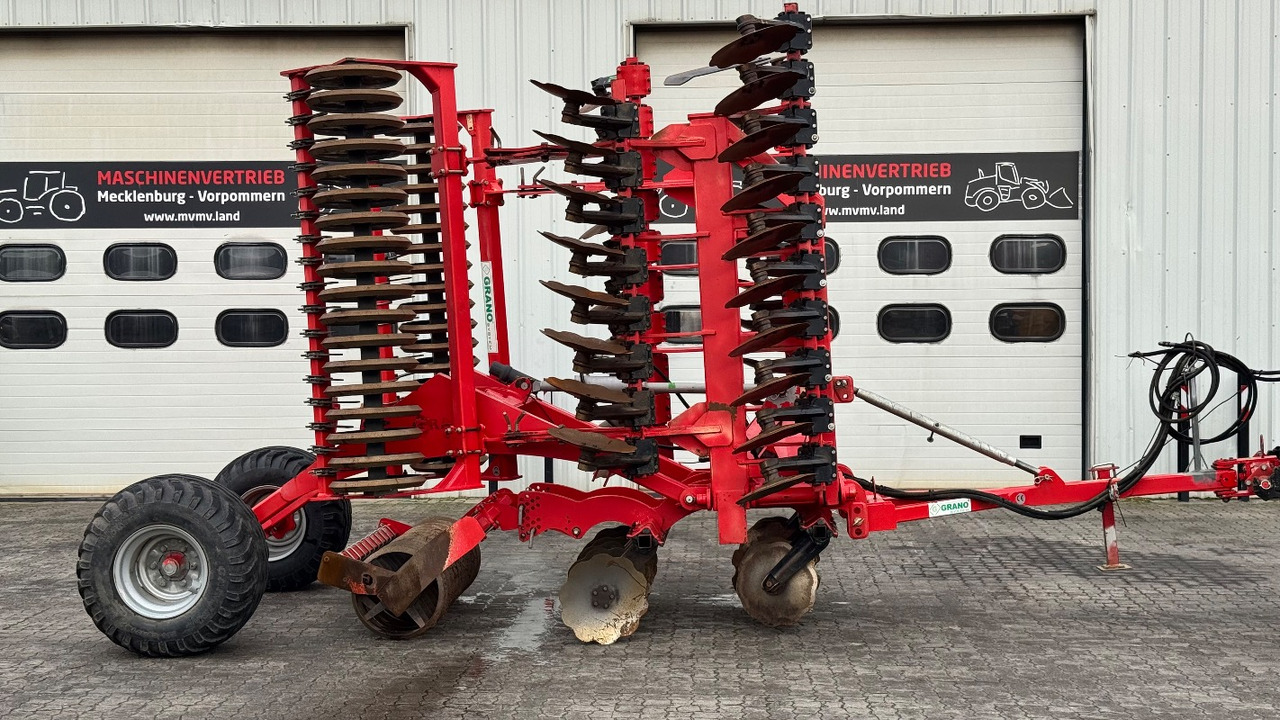 Top Agro SHARK 6.0 GRANO-SYSTEM Hydr. 6,0m - Bừa đĩa: hình 1 Top Agro SHARK 6.0 GRANO-SYSTEM Hydr. 6,0m - Bừa đĩa: hình 1