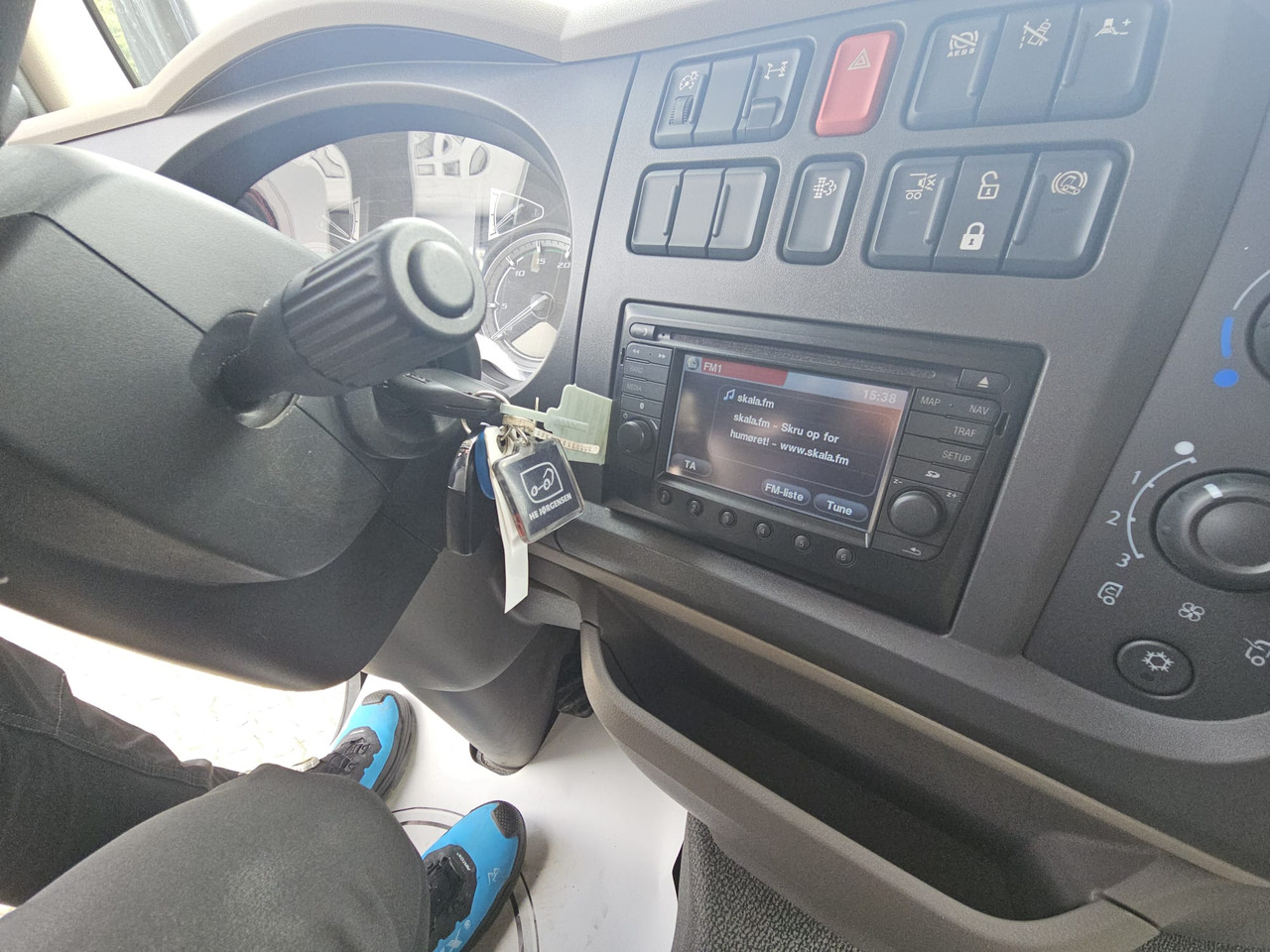 Xe tải đông lạnh DAF LF260: hình 18