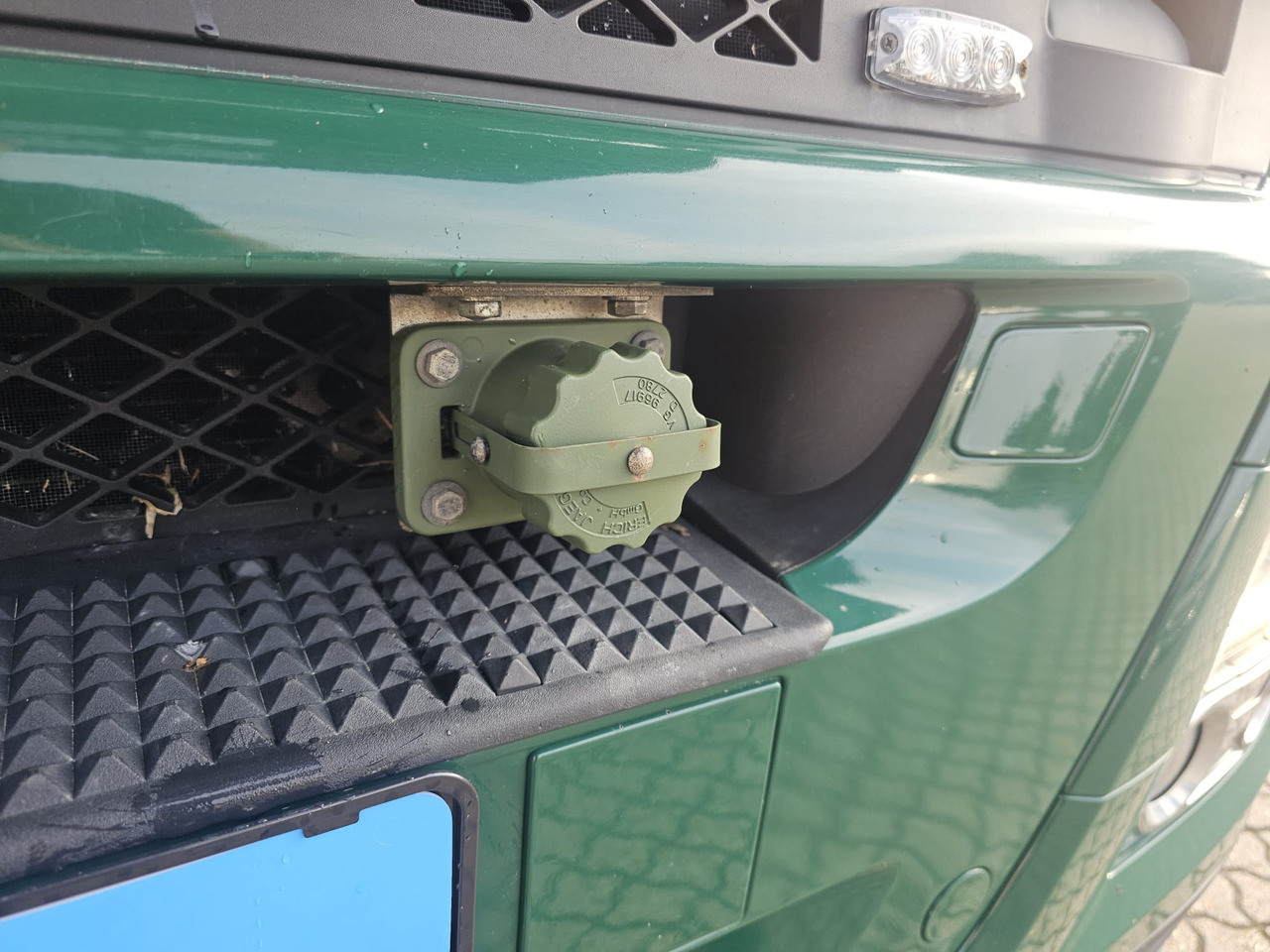 Xe chở container/ Xe tải hoán đổi thân, Xe cẩu tự hành Iveco Stralis 560 6x4: hình 35