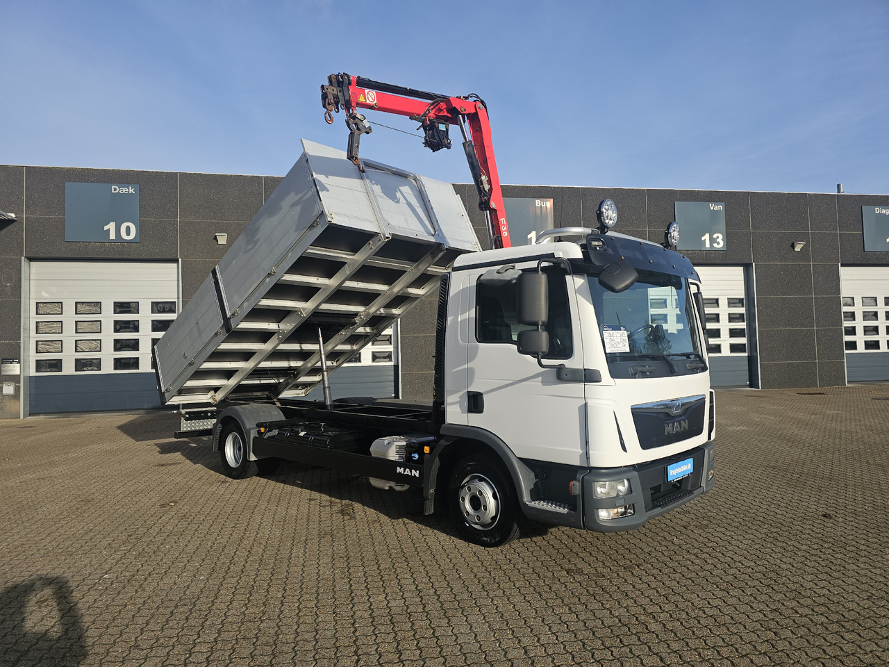 MAN TGL 10.220 - Xe ben: hình 2 MAN TGL 10.220 - Xe ben: hình 2