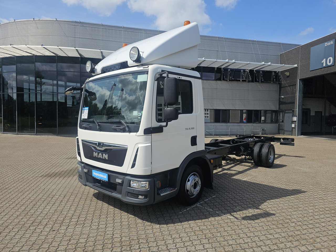MAN TGL 8.190 - Xe tải khung gầm: hình 1 MAN TGL 8.190 - Xe tải khung gầm: hình 1