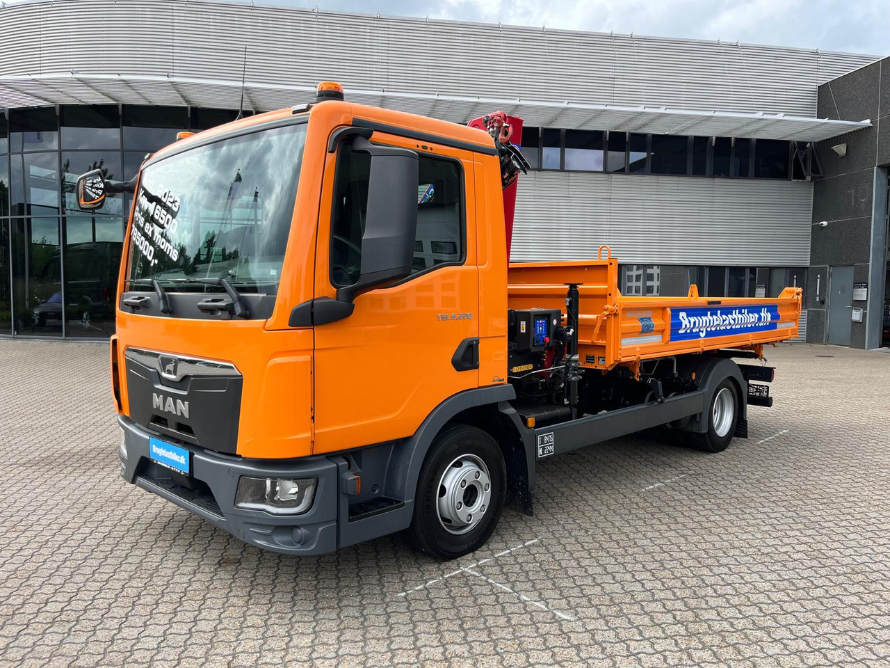 MAN TGL 8.220 - Xe ben, Xe cẩu tự hành: hình 1 MAN TGL 8.220 - Xe ben, Xe cẩu tự hành: hình 1