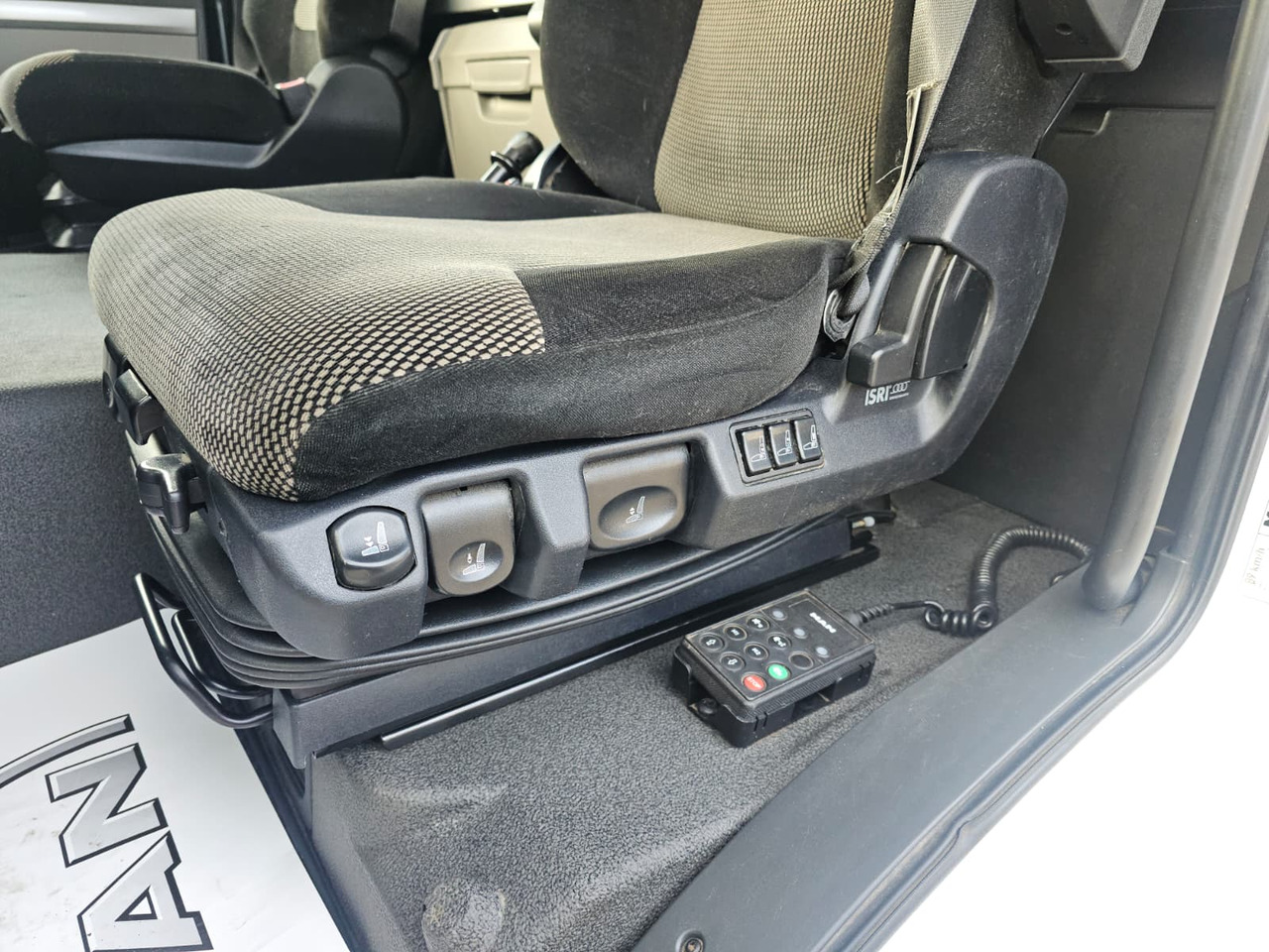 Xe tải hộp MAN TGM 15.290: hình 25