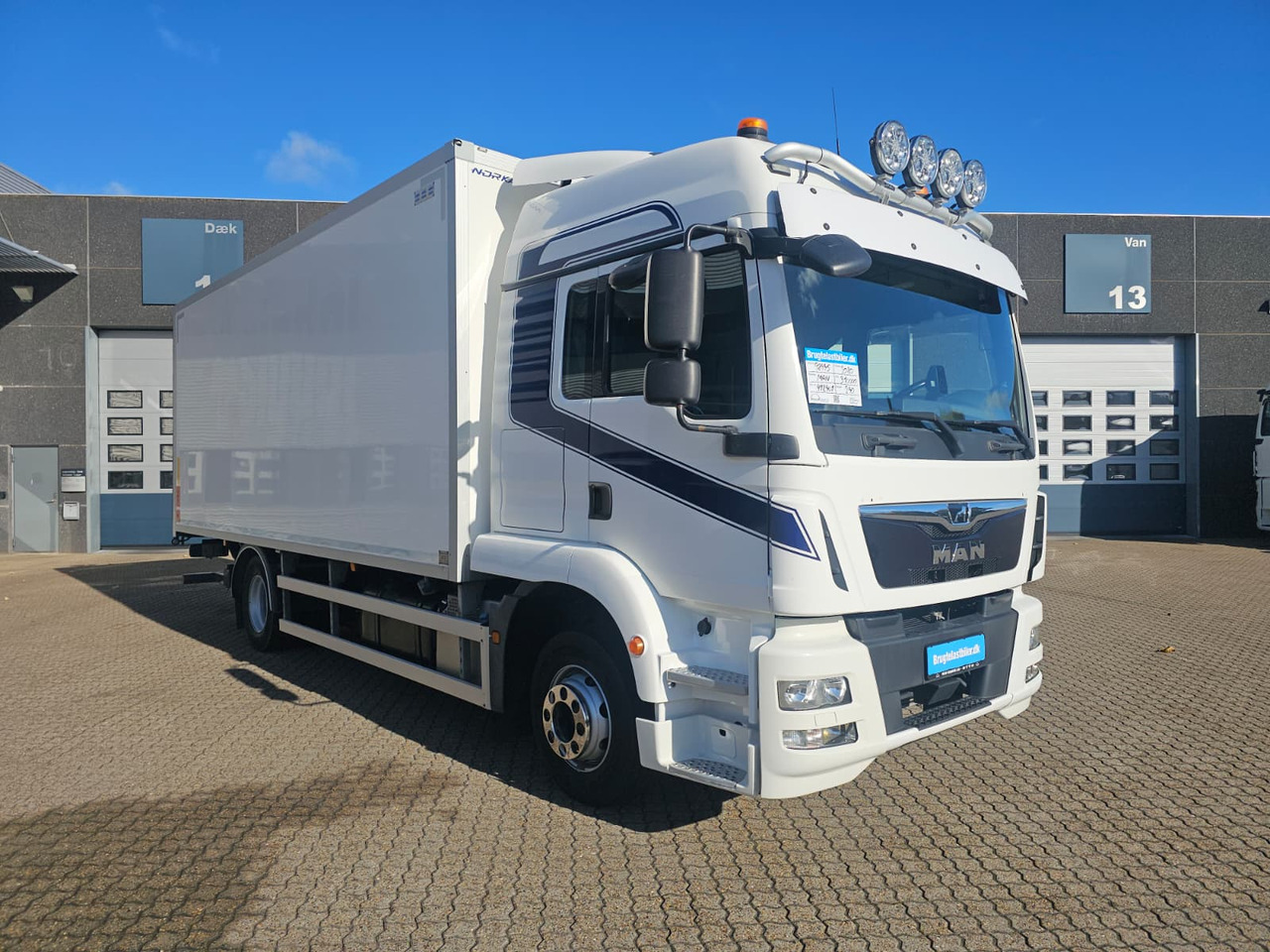 Xe tải hộp MAN TGM 15.290: hình 7
