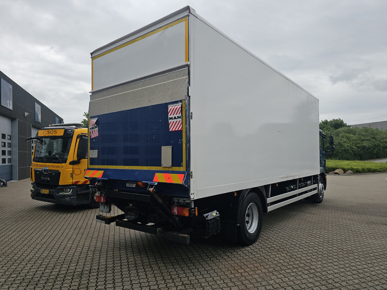 MAN TGM 18.290 - Xe tải hộp: hình 4 MAN TGM 18.290 - Xe tải hộp: hình 4