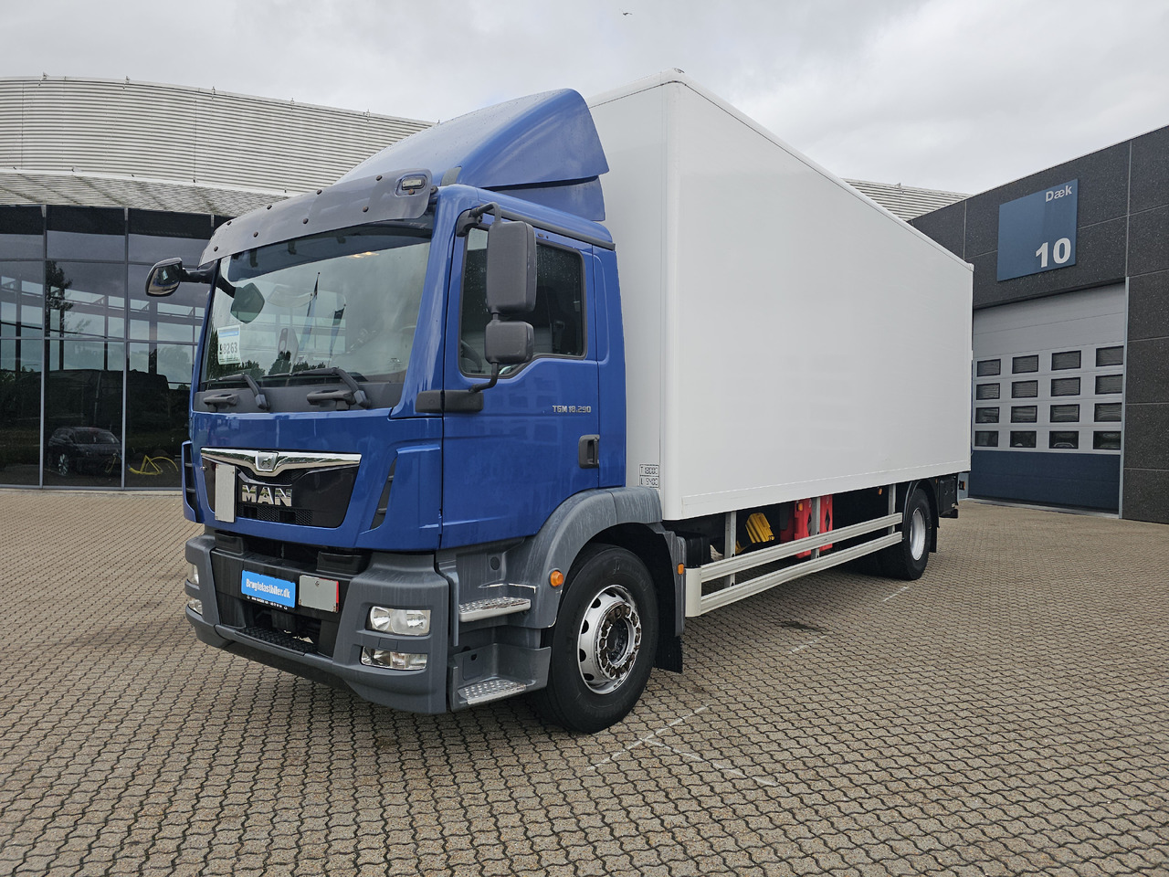MAN TGM 18.290 - Xe tải hộp: hình 1 MAN TGM 18.290 - Xe tải hộp: hình 1