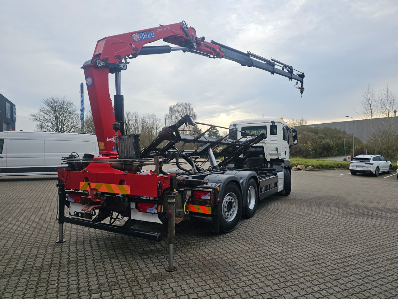 MAN TGS 26.400 6X2-4 - Xe chở container/ Xe tải hoán đổi thân, Xe cẩu tự hành: hình 4 MAN TGS 26.400 6X2-4 - Xe chở container/ Xe tải hoán đổi thân, Xe cẩu tự hành: hình 4