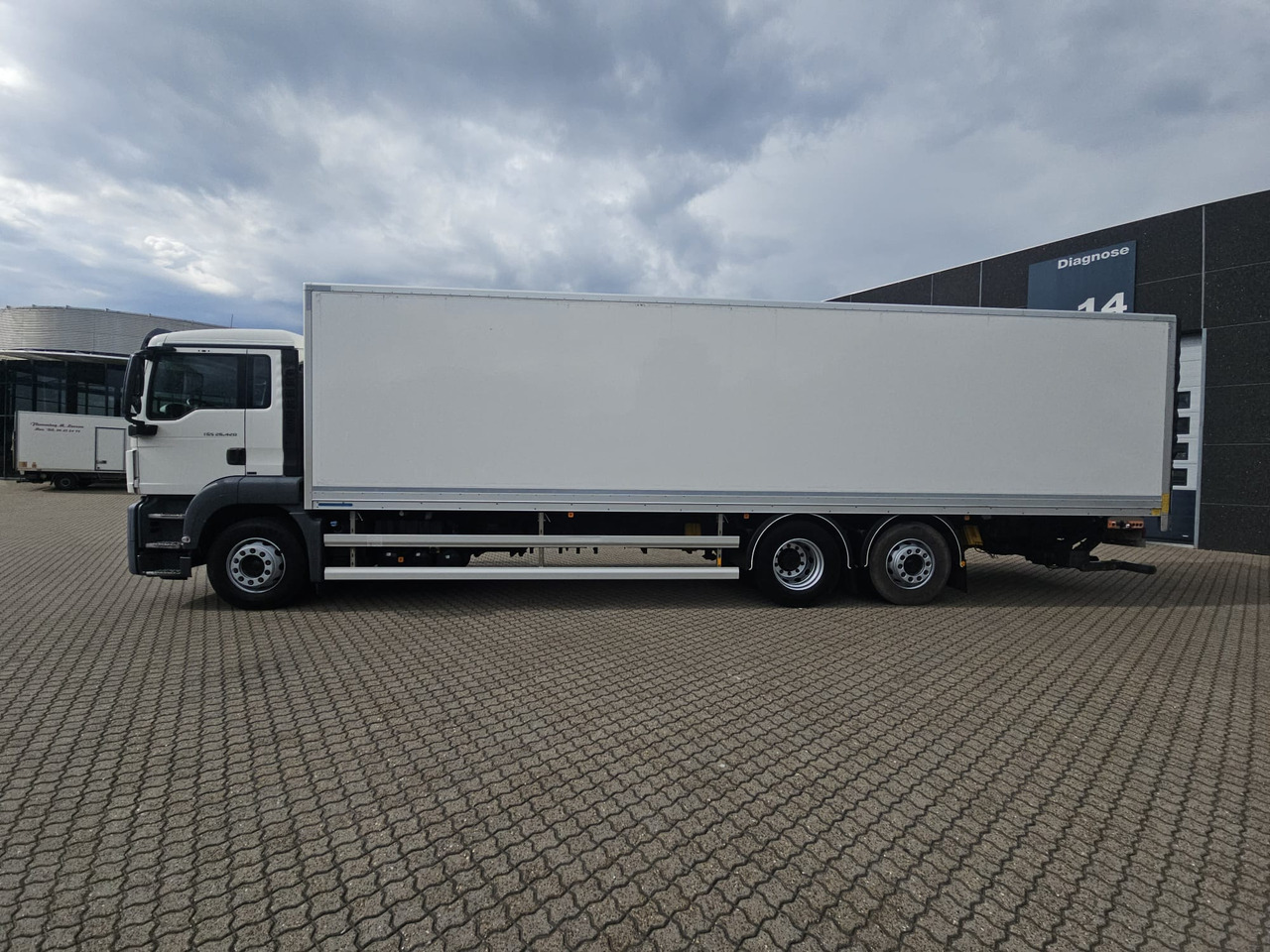 MAN TGS 26.420 - Xe tải hộp: hình 3 MAN TGS 26.420 - Xe tải hộp: hình 3