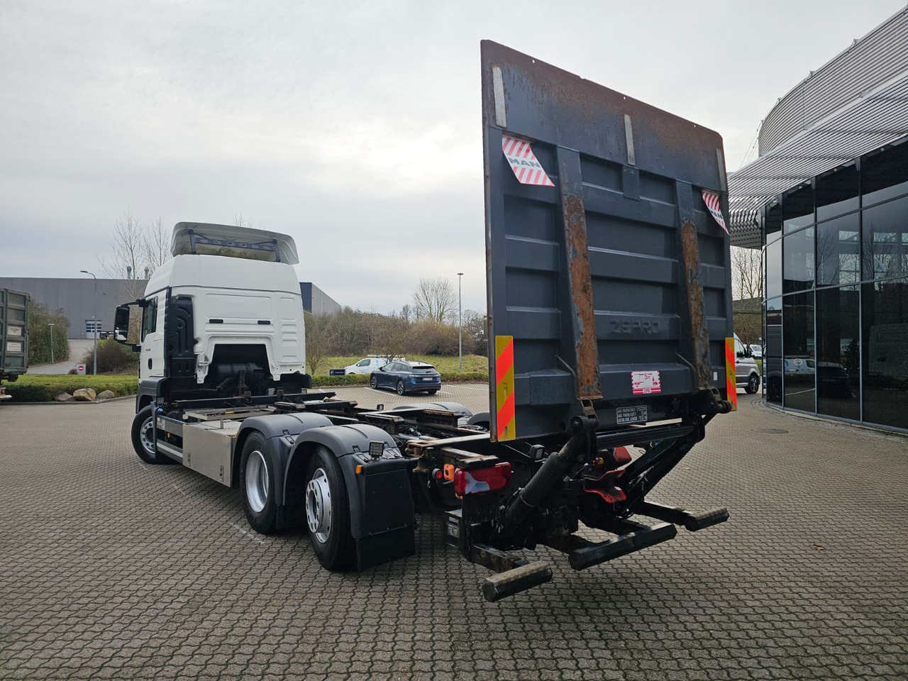 MAN TGS 26.500 6X2-4 - Xe chở container/ Xe tải hoán đổi thân: hình 4 MAN TGS 26.500 6X2-4 - Xe chở container/ Xe tải hoán đổi thân: hình 4