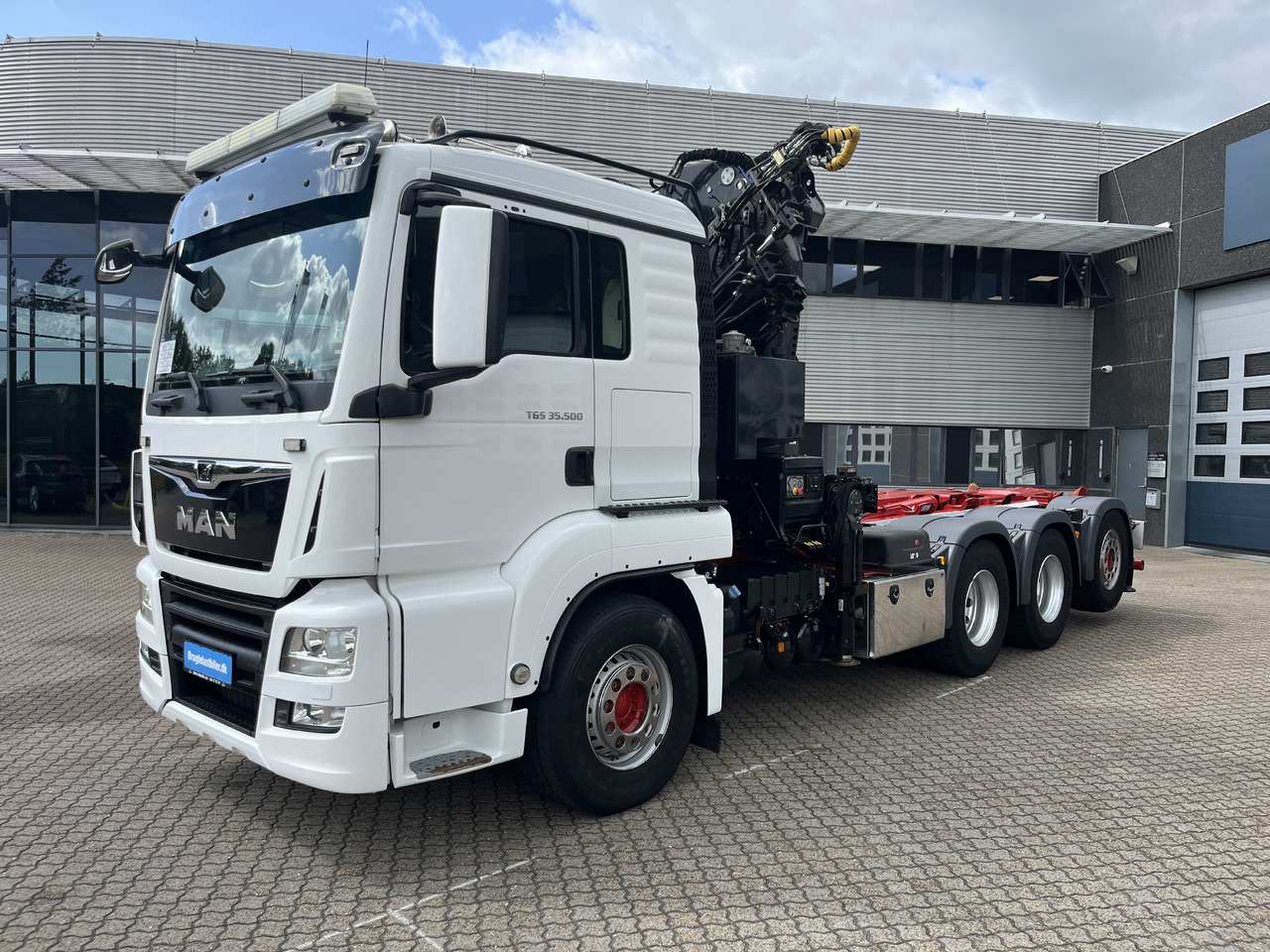 MAN TGS 35.500 8x4 - Xe chở container/ Xe tải hoán đổi thân, Xe cẩu tự hành: hình 1 MAN TGS 35.500 8x4 - Xe chở container/ Xe tải hoán đổi thân, Xe cẩu tự hành: hình 1