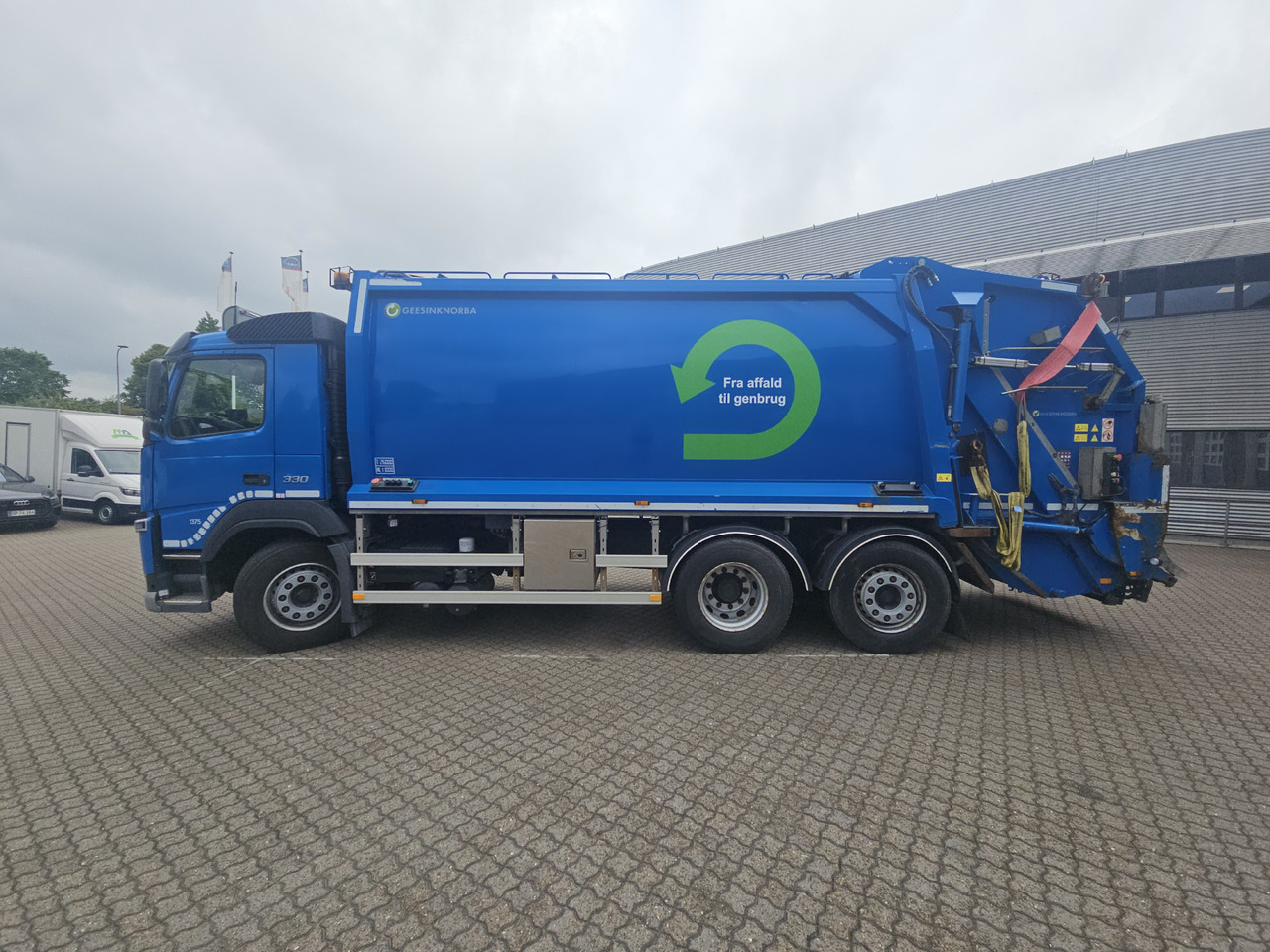 Volvo FM330 - Xe tải chở rác: hình 5 Volvo FM330 - Xe tải chở rác: hình 5