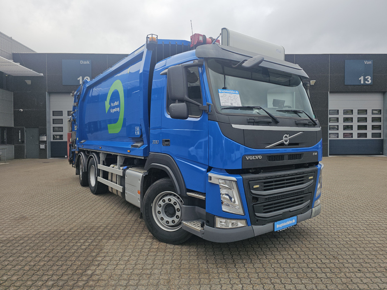 Volvo FM330 - Xe tải chở rác: hình 2 Volvo FM330 - Xe tải chở rác: hình 2