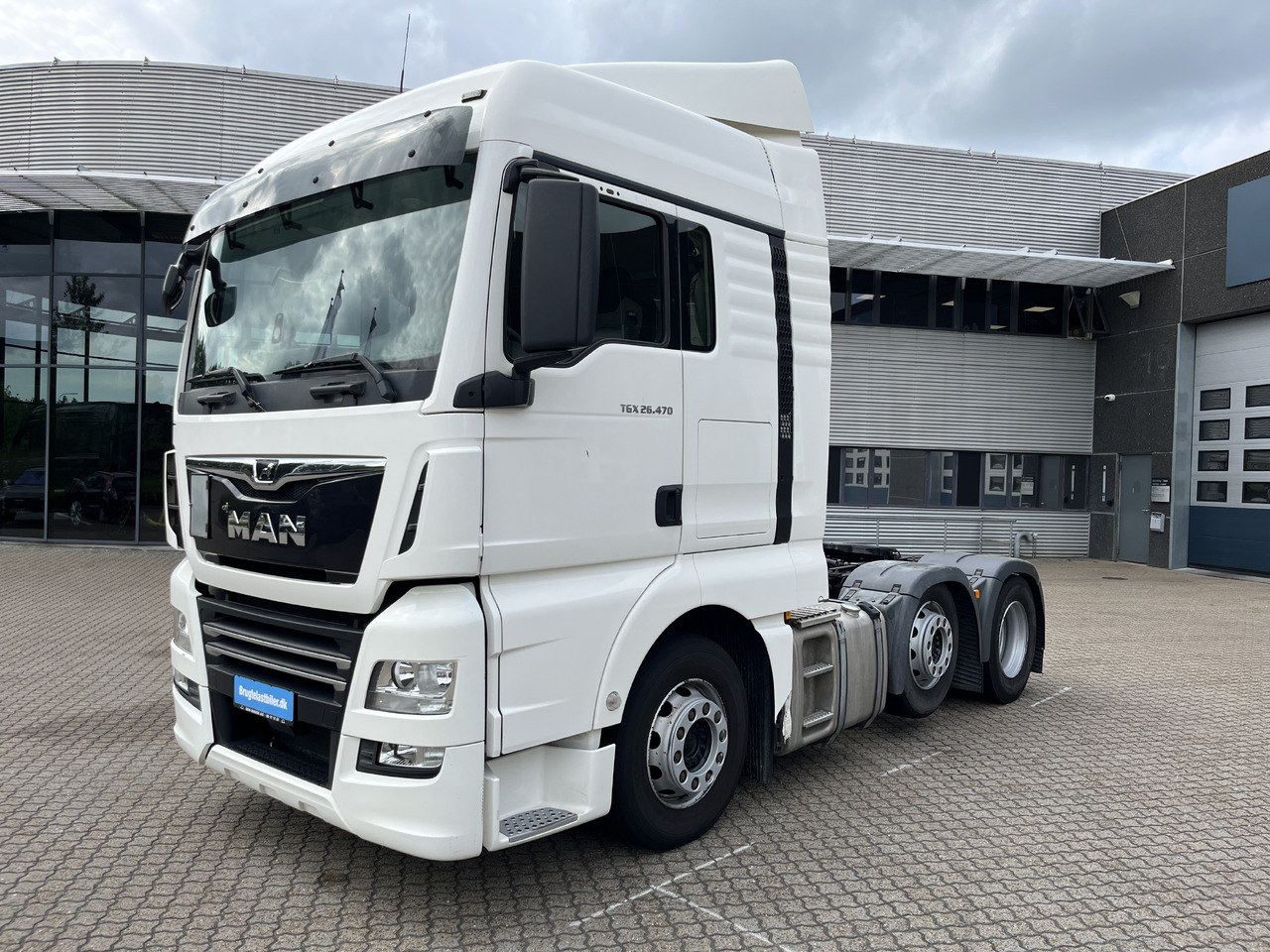 MAN TGX 26.470 6x2-2 - Xe đầu kéo: hình 1 MAN TGX 26.470 6x2-2 - Xe đầu kéo: hình 1