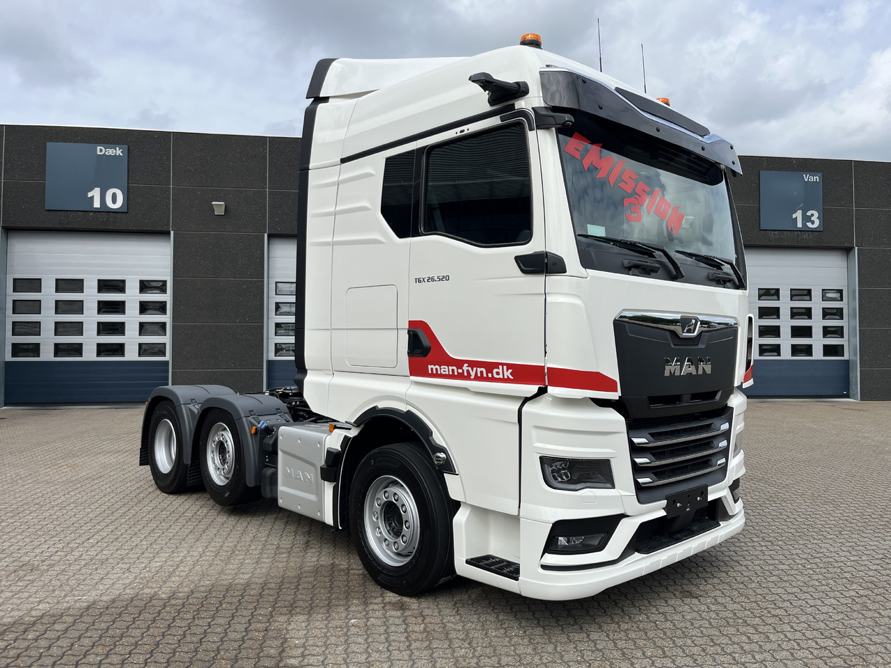 MAN TGX 26.520 - Xe đầu kéo: hình 2 MAN TGX 26.520 - Xe đầu kéo: hình 2