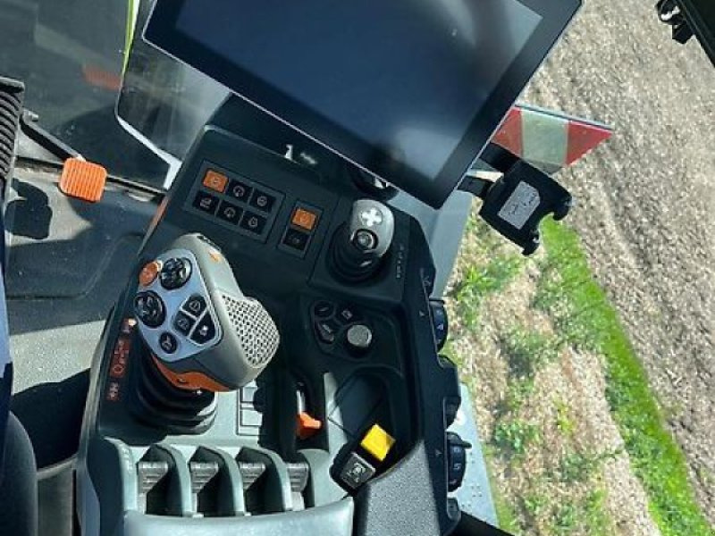 CLAAS Xerion 4200 Trac VC - Máy cày: hình 3 CLAAS Xerion 4200 Trac VC - Máy cày: hình 3