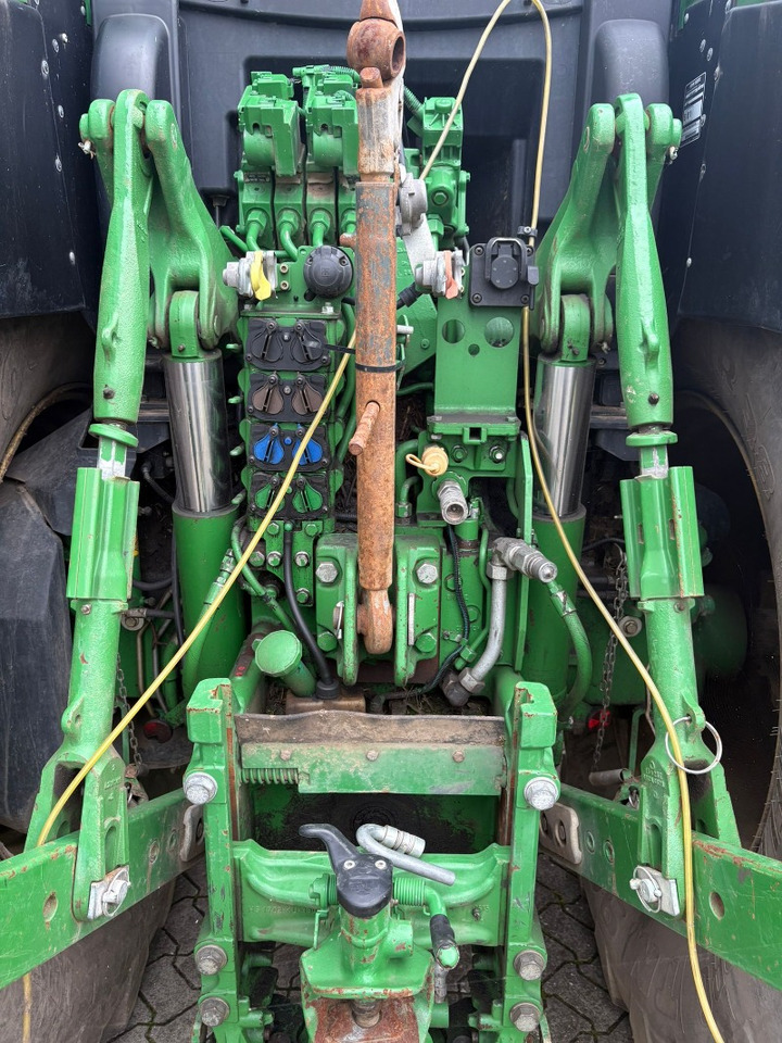 John Deere 6195R - Máy cày: hình 2 John Deere 6195R - Máy cày: hình 2