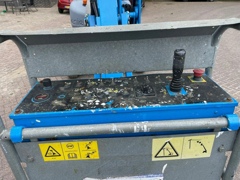 Genie Z-45/25 - Xe nâng người nhiều khớp nối: hình 5 Genie Z-45/25 - Xe nâng người nhiều khớp nối: hình 5