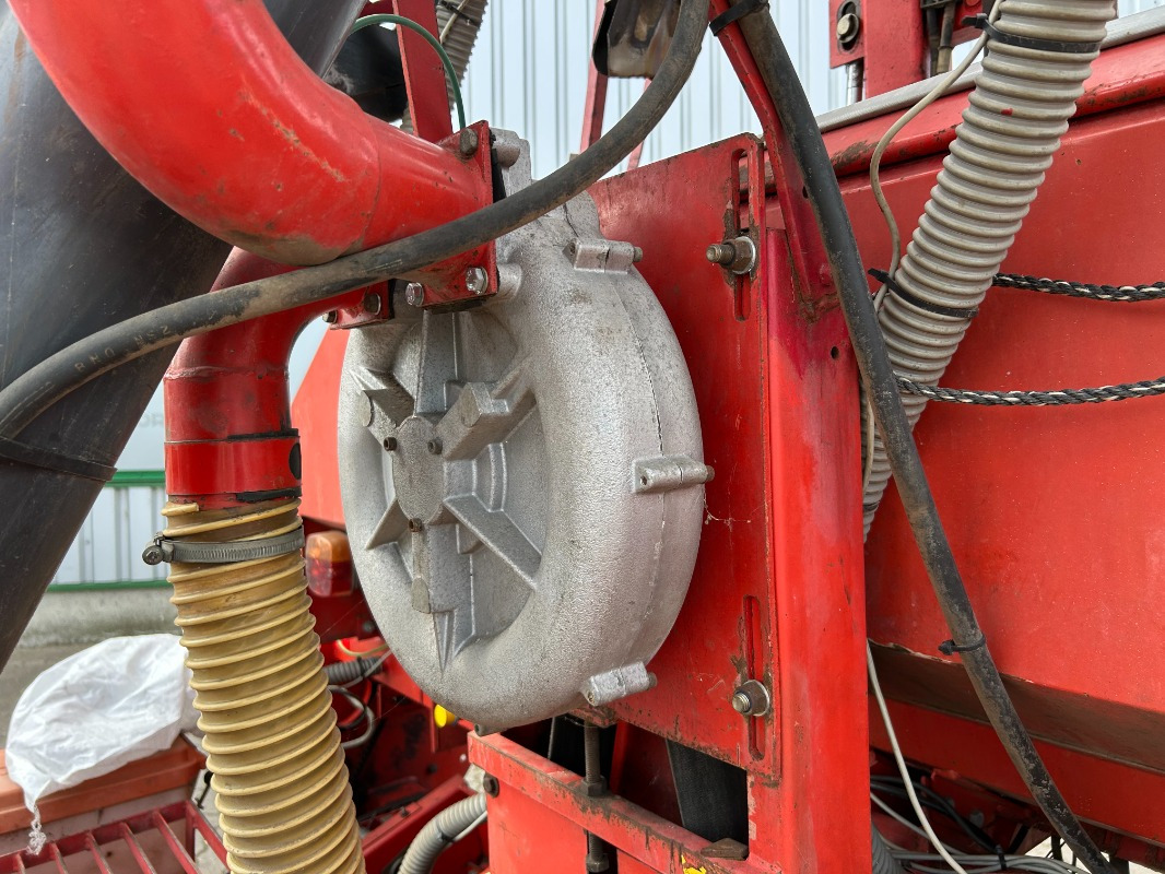 Becker Aeromat 6 - Máy gieo hạt: hình 3 Becker Aeromat 6 - Máy gieo hạt: hình 3