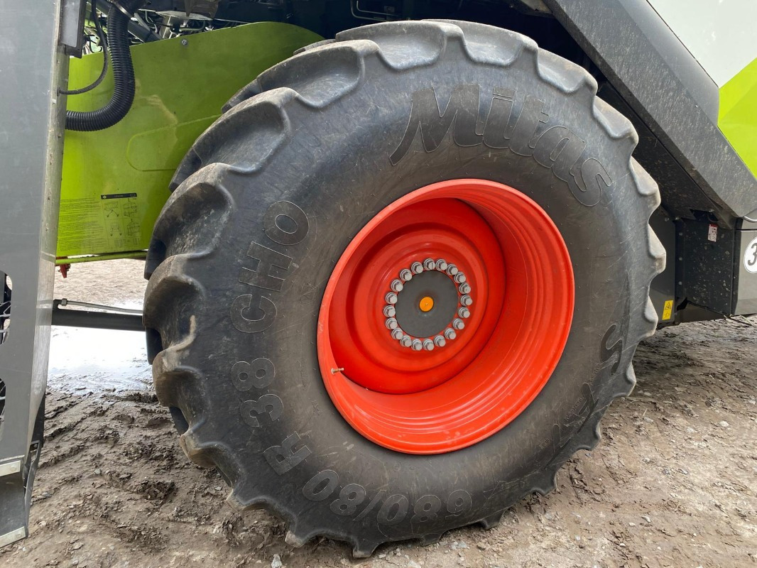CLAAS Lexion 6800 mit Vario 930 Schneidwerk - Máy gặt đập: hình 3 CLAAS Lexion 6800 mit Vario 930 Schneidwerk - Máy gặt đập: hình 3