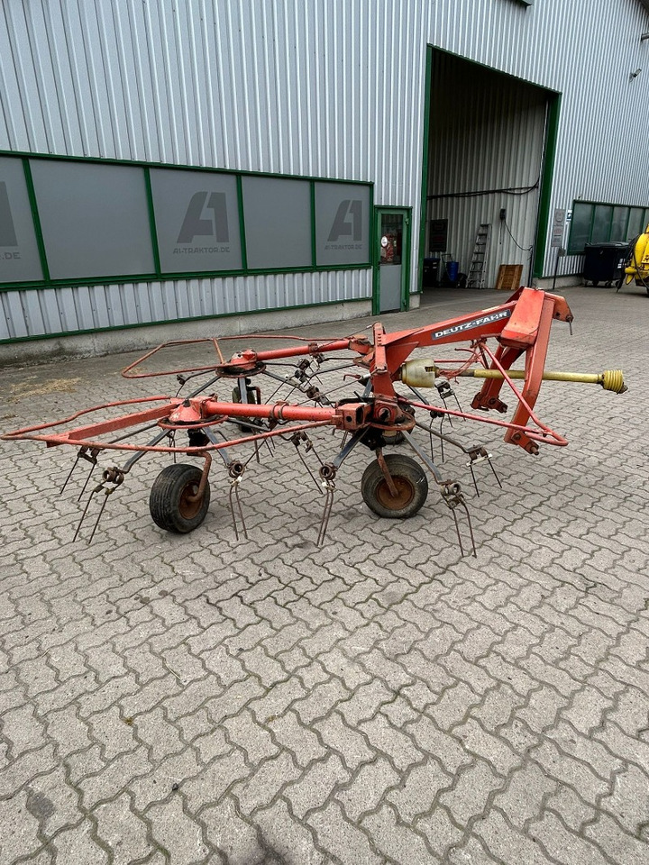 Deutz-Fahr KH 500 DN - Dàn trải/ Cào: hình 2 Deutz-Fahr KH 500 DN - Dàn trải/ Cào: hình 2