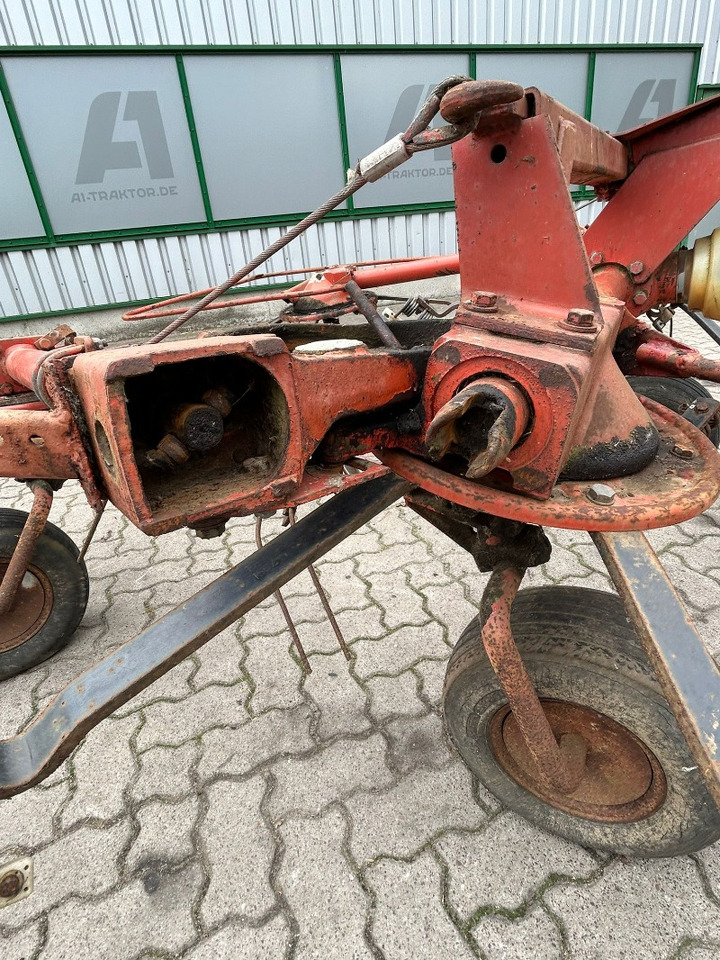 Deutz-Fahr KH 500 DN - Dàn trải/ Cào: hình 5 Deutz-Fahr KH 500 DN - Dàn trải/ Cào: hình 5